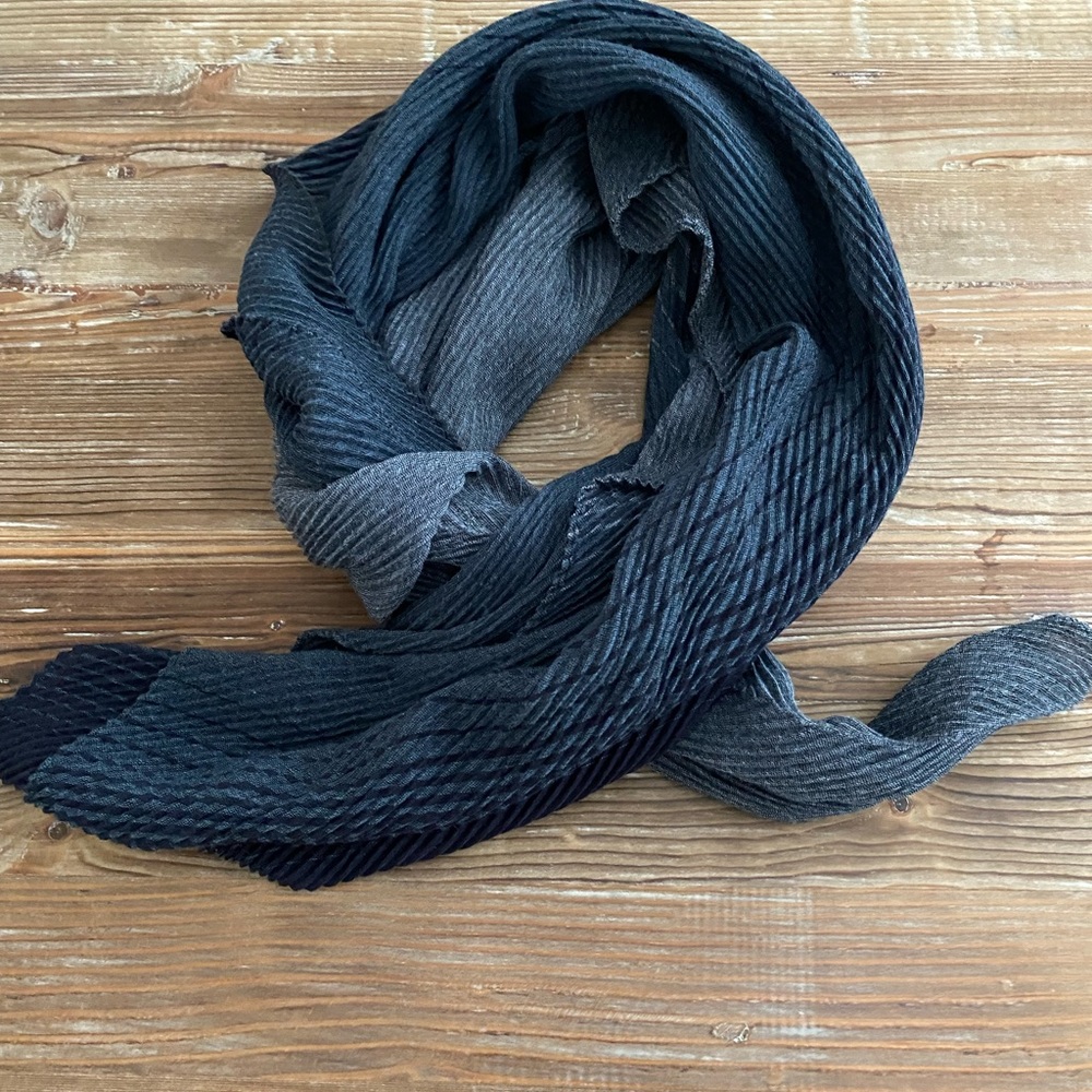 Infiniti Scarf Gray and Blue